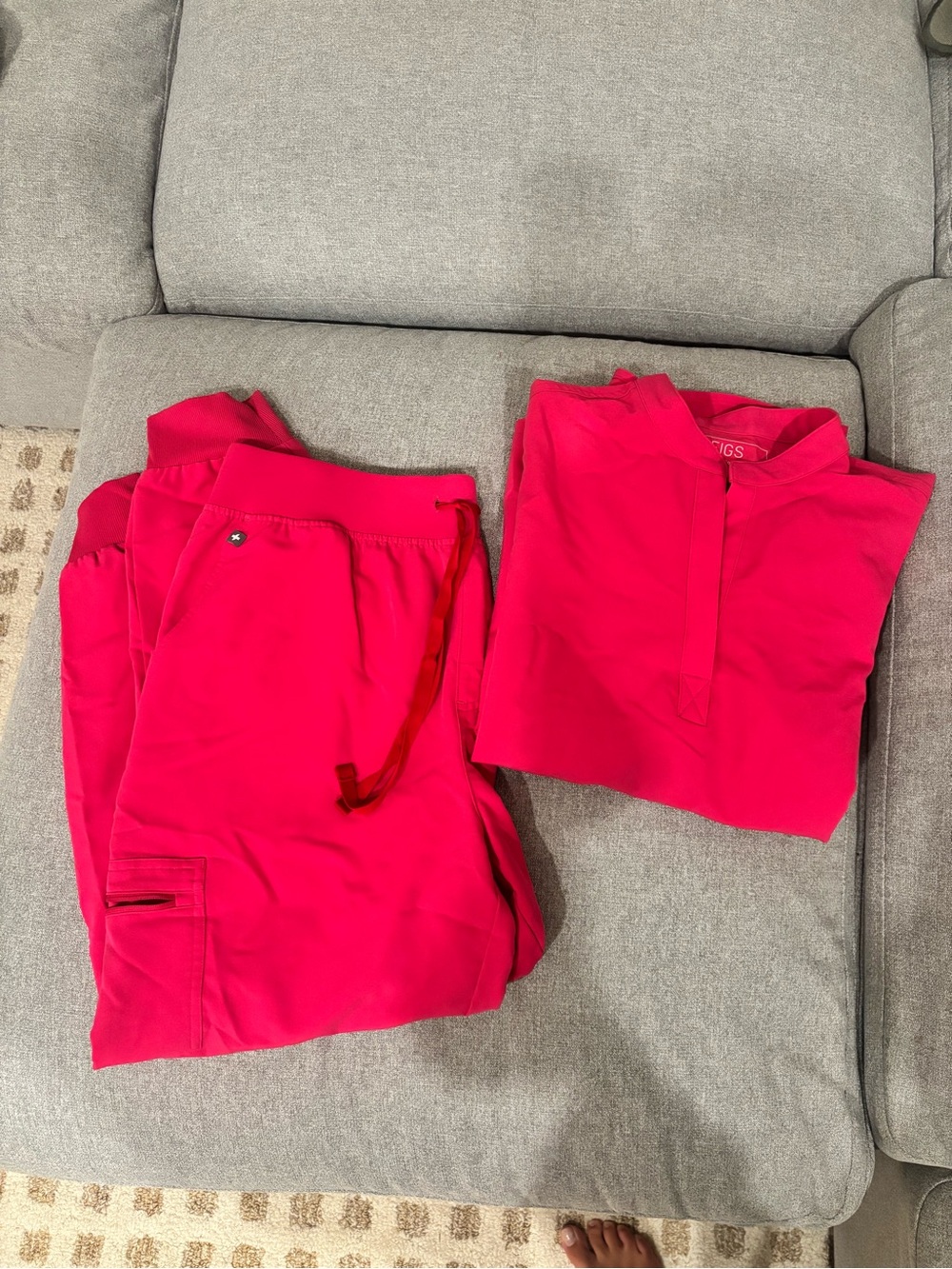 Figs Set Shocking Pink